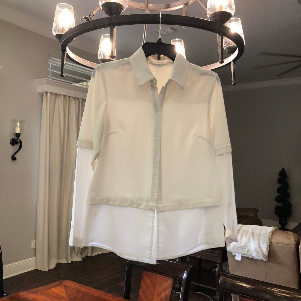 CUTE Button down two toned blouse